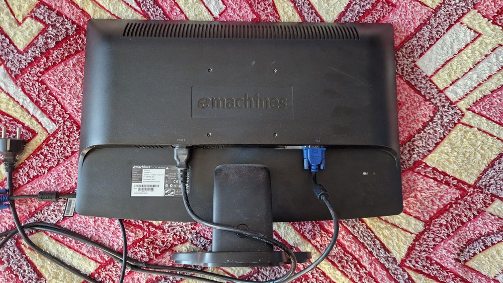 Монітор комп'ютер 22 дюйма відео