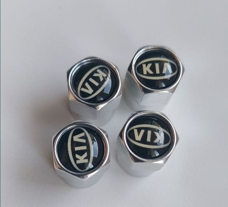 Автоковпаки для автомобіля нові