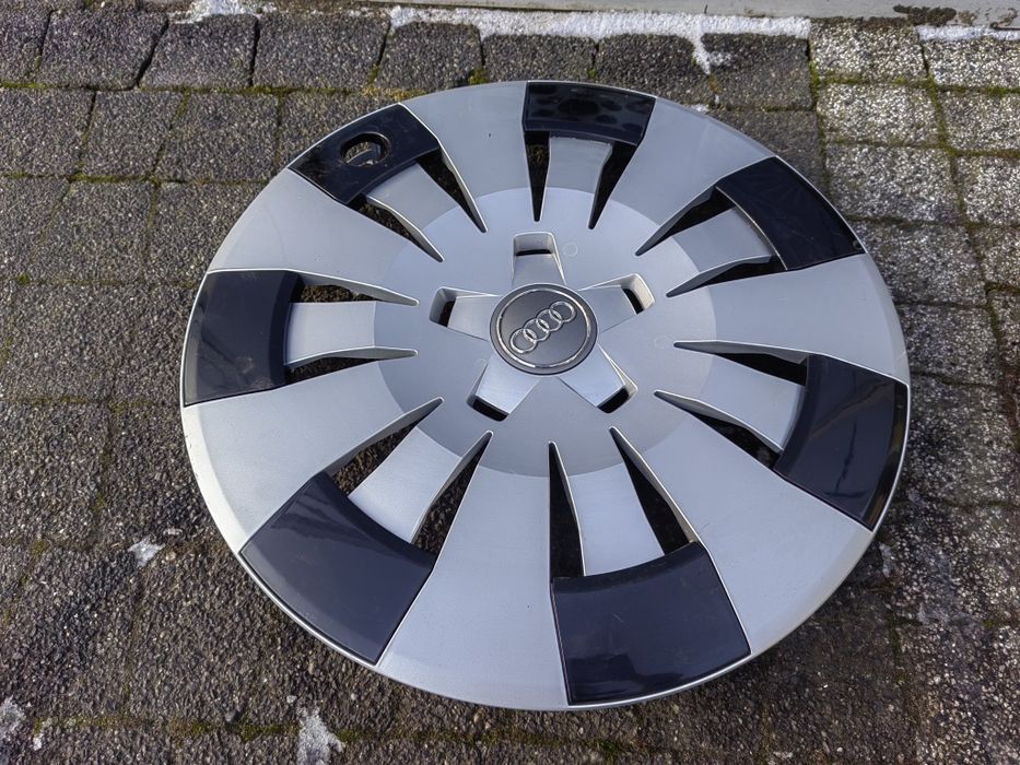 Kołpaki 16 cali Audi Komplet Oryginalne Czarne A1 A3 A4