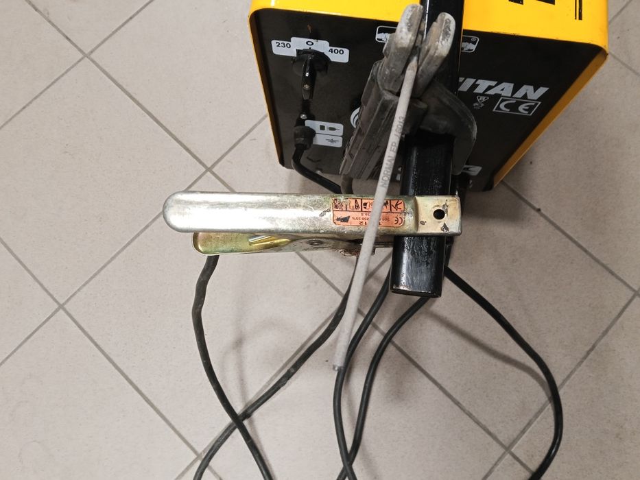 Spawarka elektrodowa TITAN  255E DECA