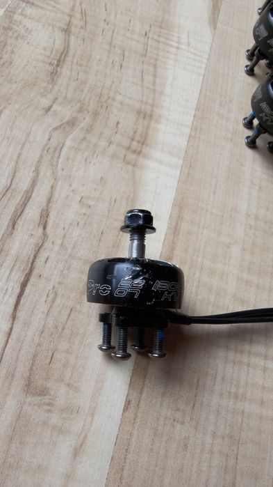 FPV 4 używane silniki xing pro 2207 1800kv