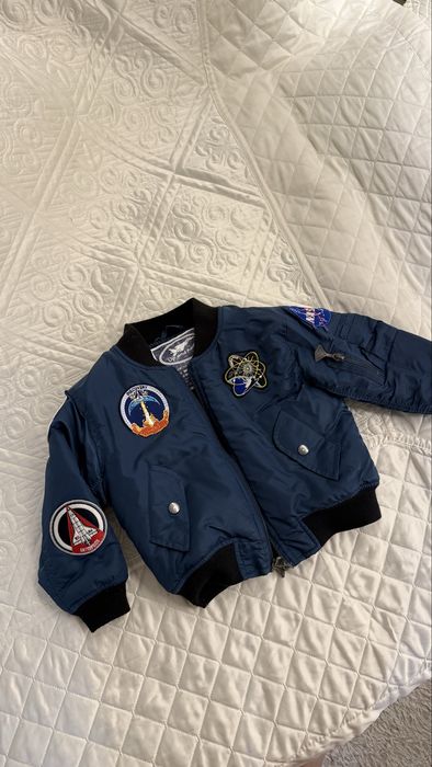 Бомбер , куртка nasa дуже стильний , класний та теплий