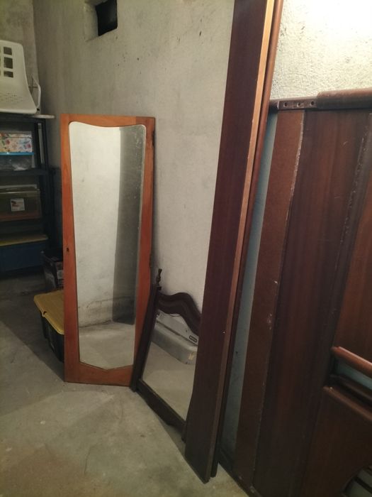 Dou / ofereço Estrutura de cama e espelhos