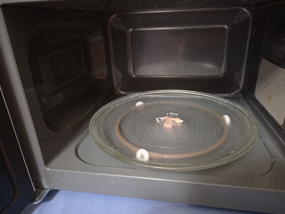 Microondas LG, 20L