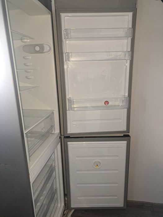 Sprzedam lodówkę INDESIT