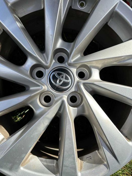 Продам диски 17 TOYOTA