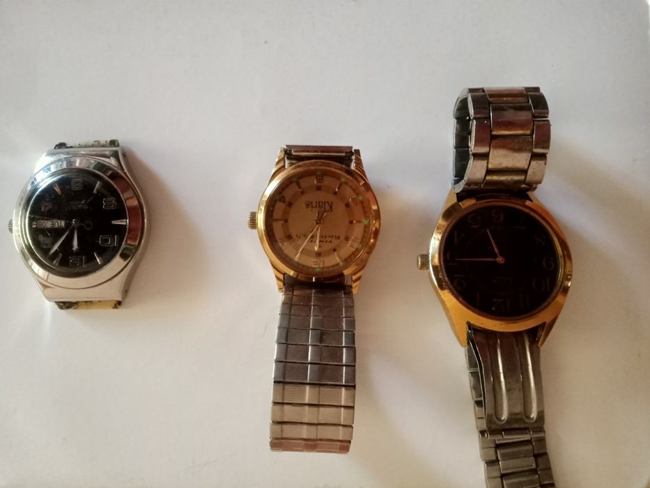 Электронные часы .