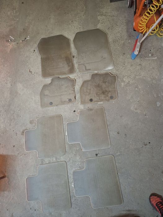 Полікі до Renault ZOE.