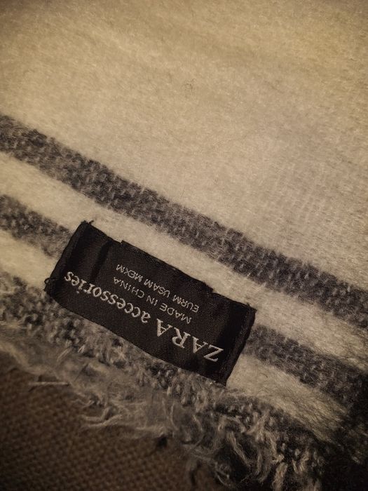 Szał Zara duży chusta w kratę biało czarny