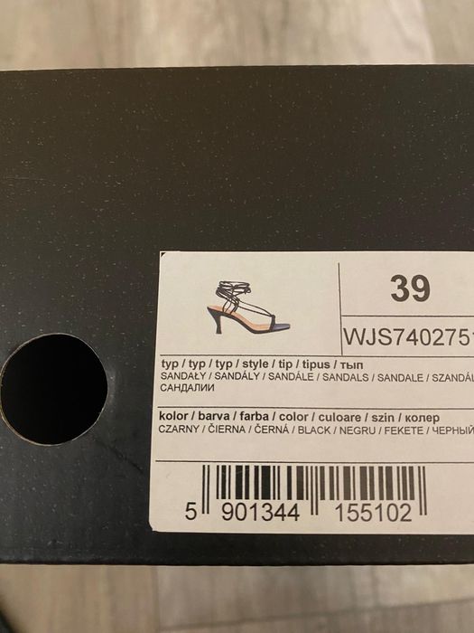 Sandałki Wojas damskie szpilka czarne wiązane dookoła kostki