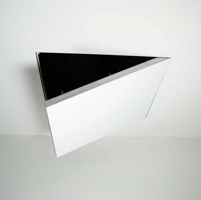 Алюмінієві ревізійні люки прихованого монтажу під фарбування