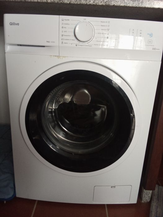 Máquina de lavar roupa, TV Smart 32polegadas.