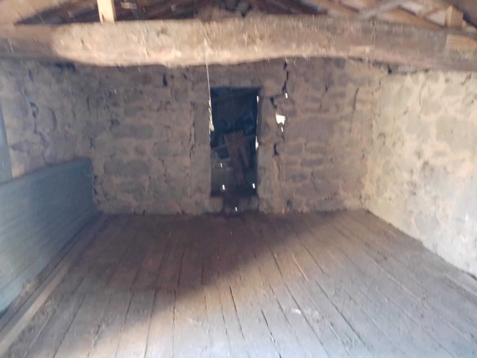 Venda de casa para reconstrução