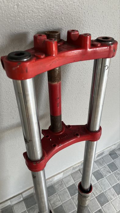 Suspensão de disco Paioli motorizada