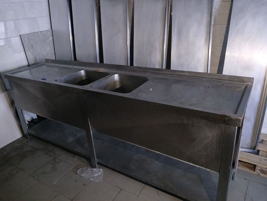 Bancada em inox   em bom estado
