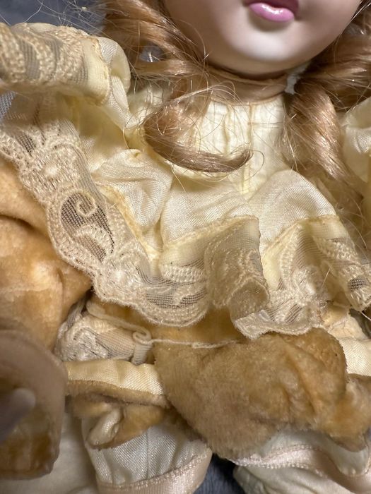 Boneca de porcelana