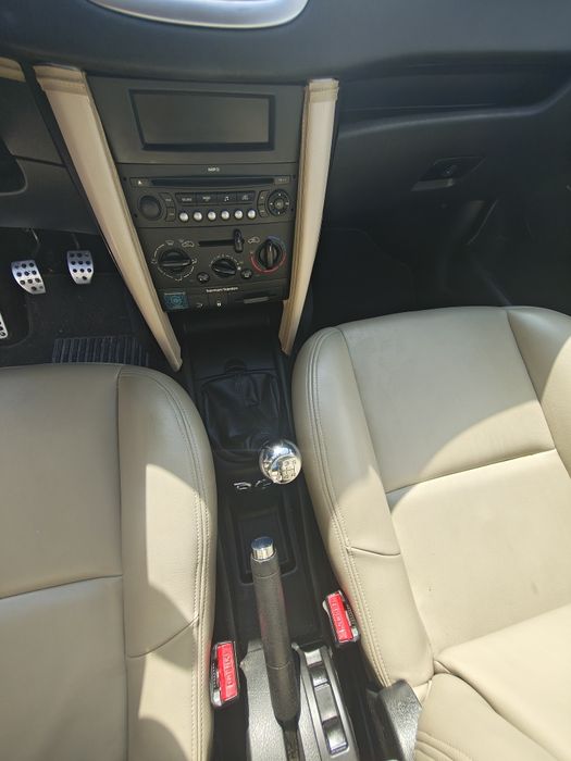Peugeot 207 CC 1.6 16v - Para aproveitar neste Verão