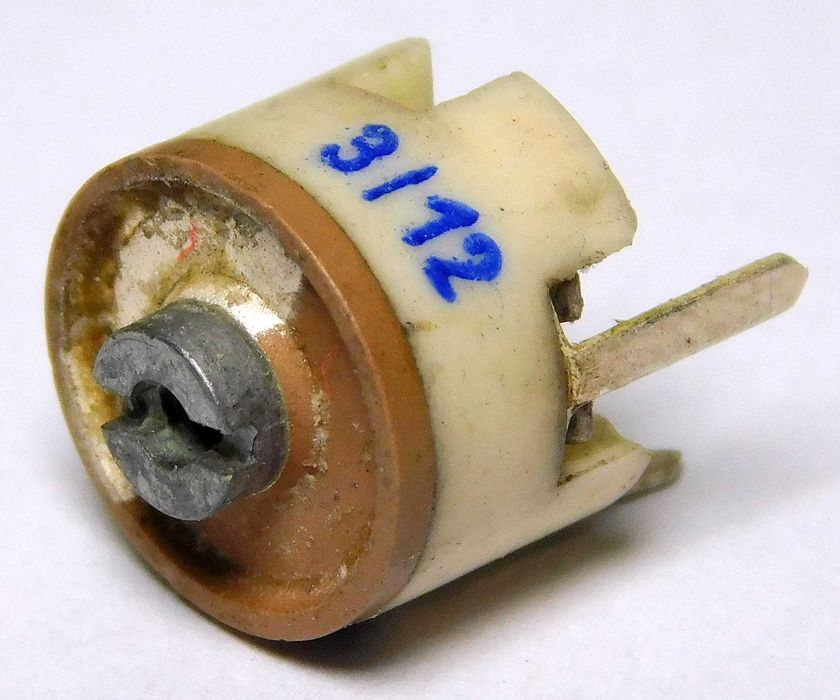 Kondensator 12pF TRYMER strojeniowy - cena za 10 sztuk