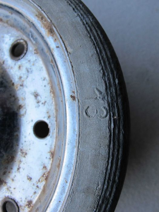 Stare kółka od wózka wagonika