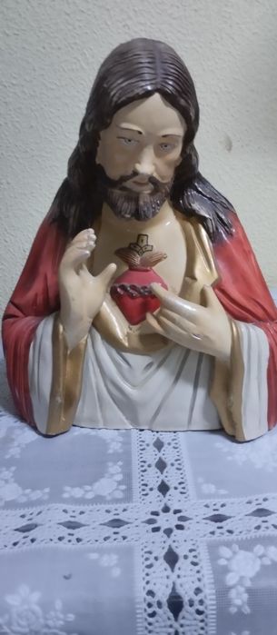 Busto/Estátua sagrado coração de Jesus.