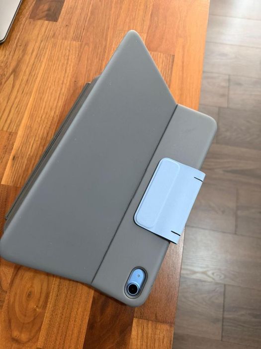 iPad 10ª Geração 64GB + Apple Pencil Original + Teclado Logitech | 93% Bateria