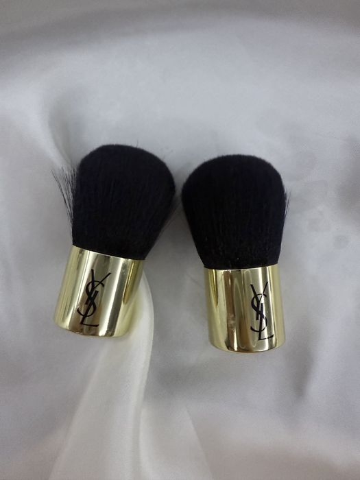 Пензлик YSL kabuki brush