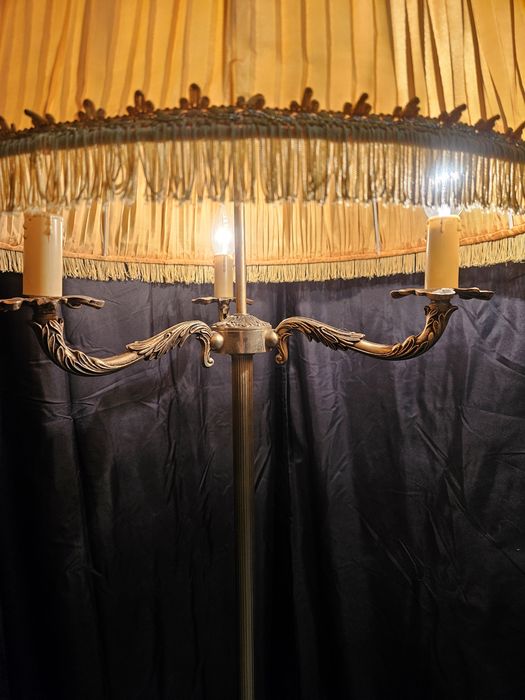 Candeeiro estilo luis XV