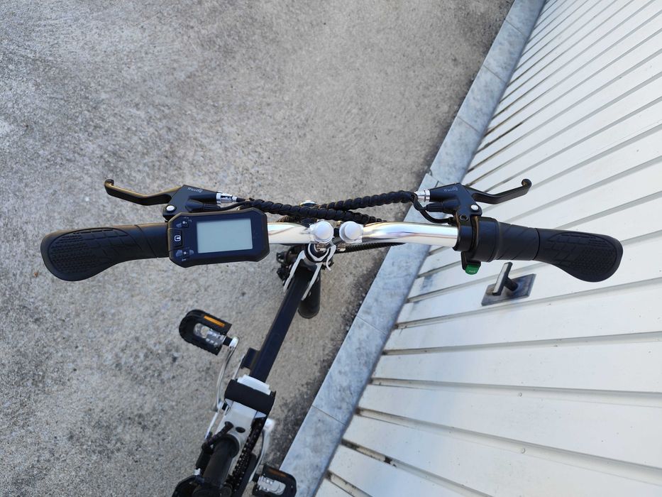 Bicicleta elétrica dobrável roda 12
