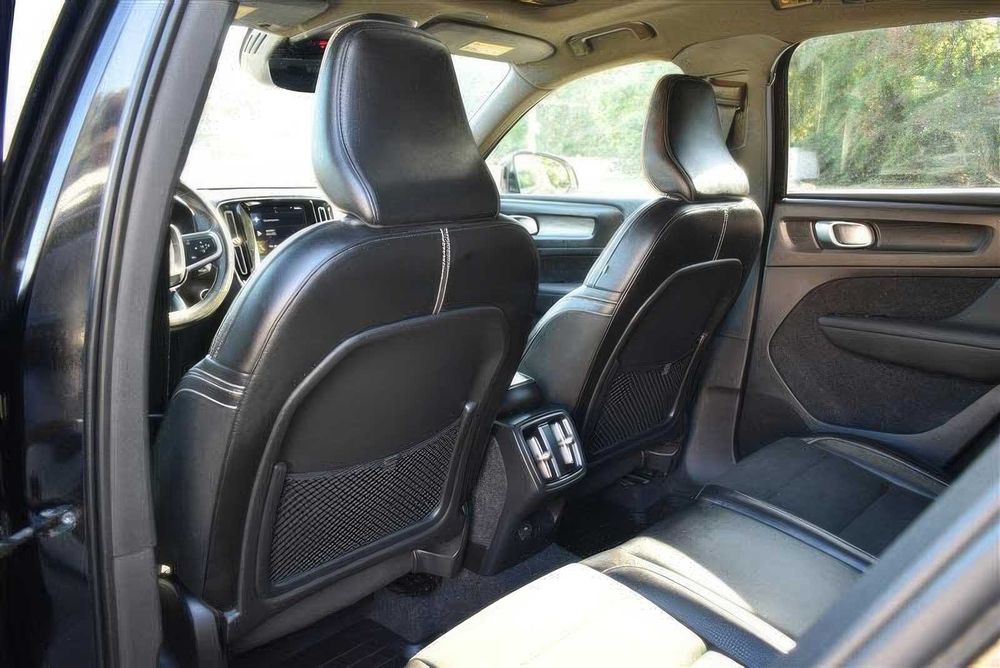 Volvo XC40 T5 R-Design      2020