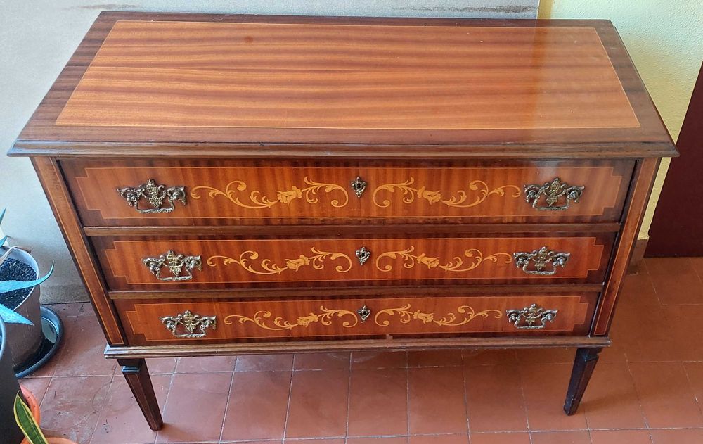 Cómoda estilo D. Maria