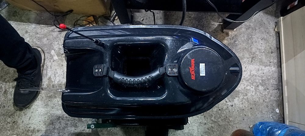 Łódka zanętowa z echo gps