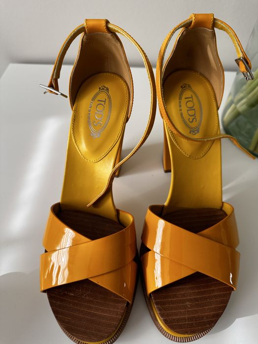 Tods тодс босоніжки 36,5