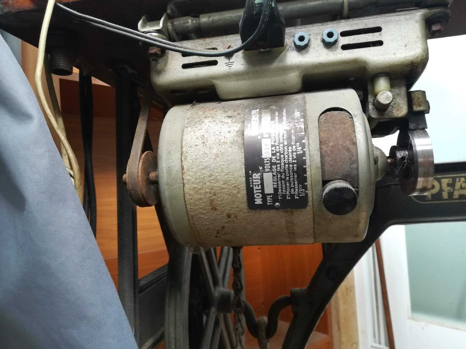 Máquina  Costura calçado PFAFF 28-9 BL