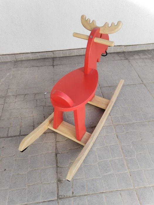 Vendo baloiço rena de madeira