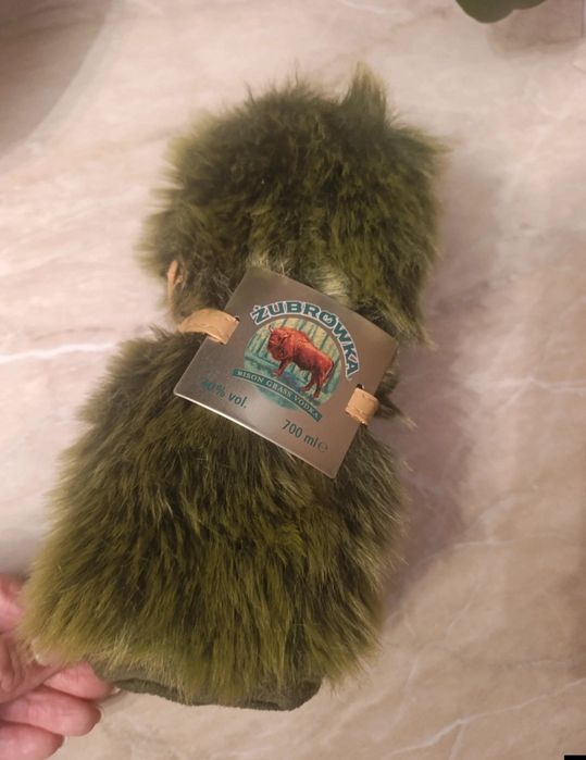 Żubranko – unikatowe ubranko na butelkę, 2010 r.