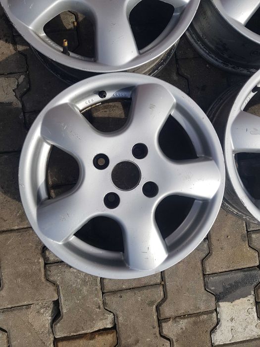 Felgi Aluminiowe Alu Alufelgi 4x100 15 6J ET 45 Nissan Renault Honda