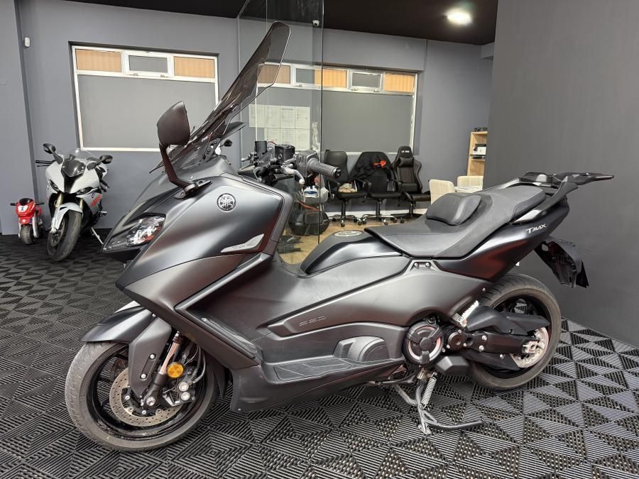 Yamaha TMAX  TECH MAX