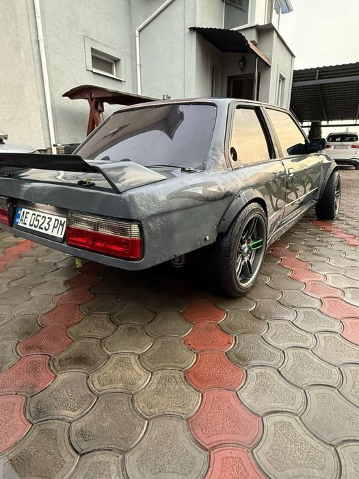 Продам Bmw e30 v8