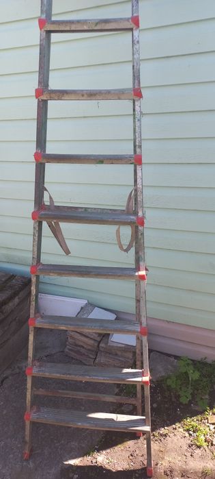 Лестница драбина стремянка алюмінієва