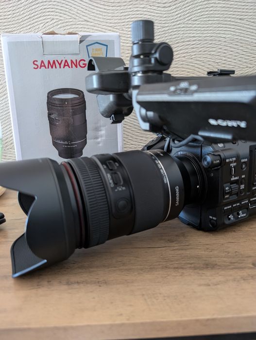 Lente Sony FE 2.0 35 - 150mm Samyang