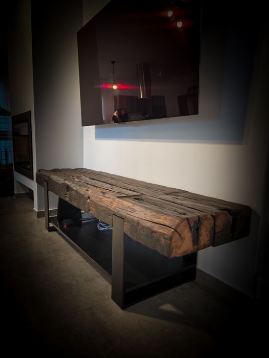 Aparador indústrial em sulipas da linha de ferro