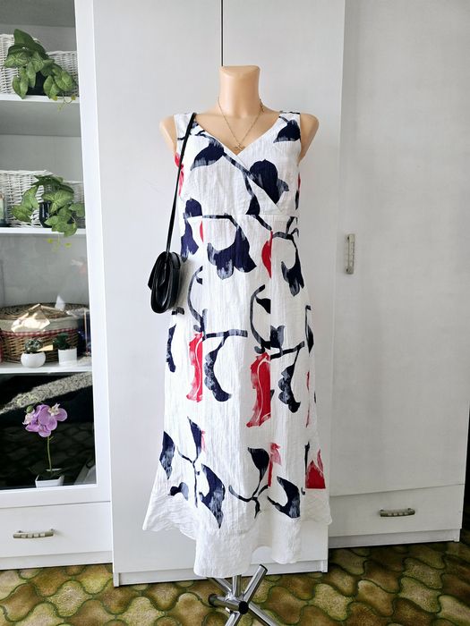 Sukienka biała wzorzysta 38 uniwersalna wizytowa na okazję