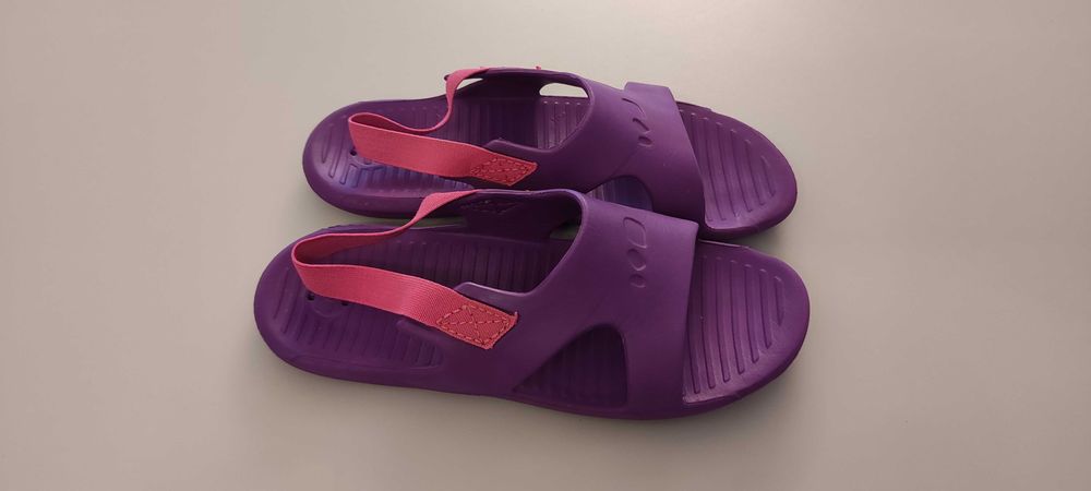 dziecięce klapki buty basenowe decathlon 33/34 fioletowe