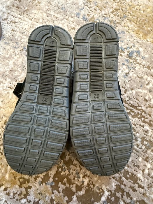 Кросівки  хлочачі 32 р