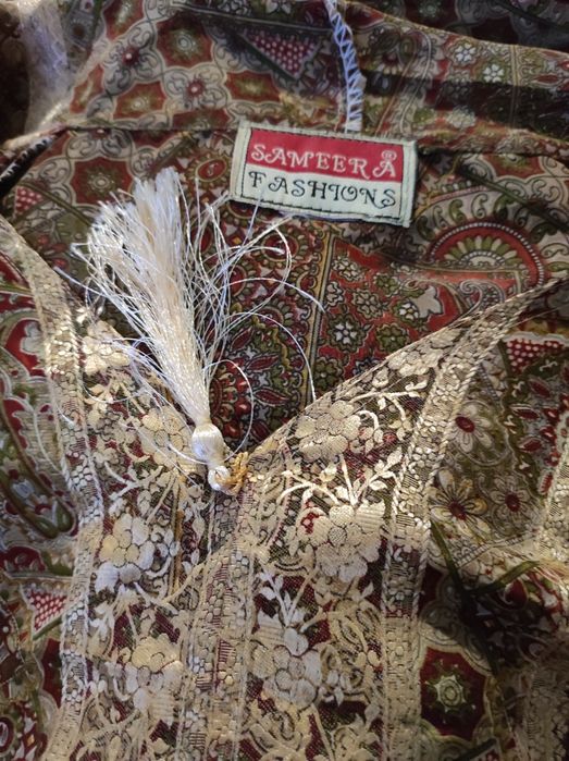 Сукня арабська з капюшоном