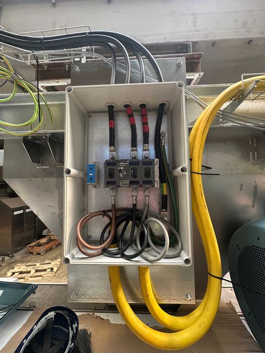uslugi elektryczne