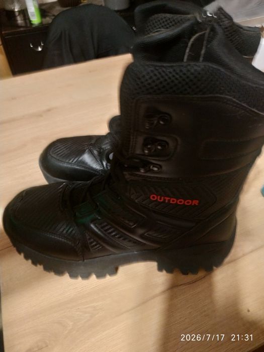Sprzedam buty militarne