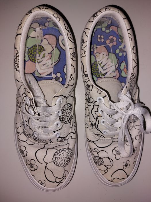 Buty Vans białe w kwiaty r 36.5