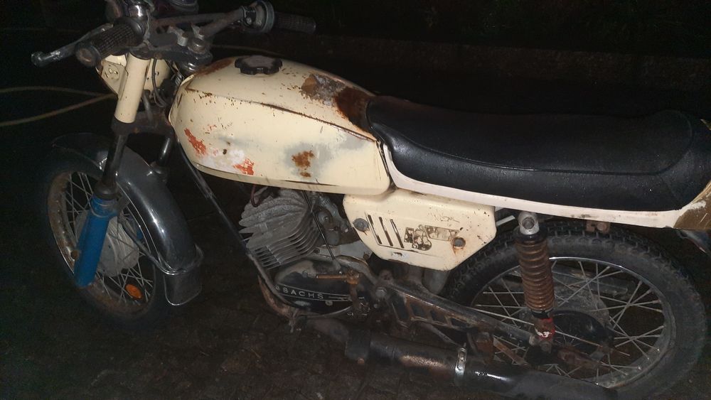 Mota Casal 50cc a funcionar bem. Com documentos