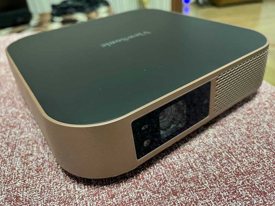 Портативний Full HD проєктор ViewSonic M2 з Harman Kardon